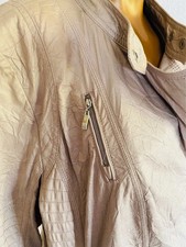 Sehr schöne leichte Jacke von