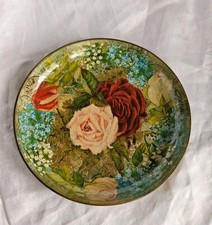 Flache Schale /Teller Messing mit schönem Rosendekor hinter Glas Patented Design