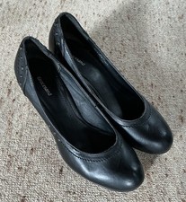 * Schöne Pumps * Graceland * Gr. 40 * Schwarz * Ziernieten *