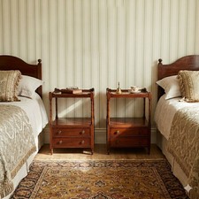 Antike Nachttische Mahagoni