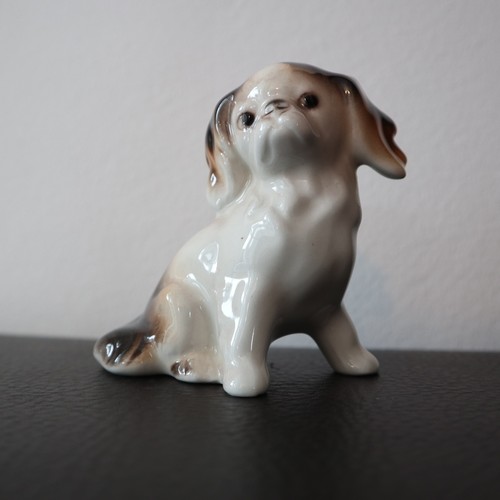 Porzellanfigur sitzender hund - sitzender,