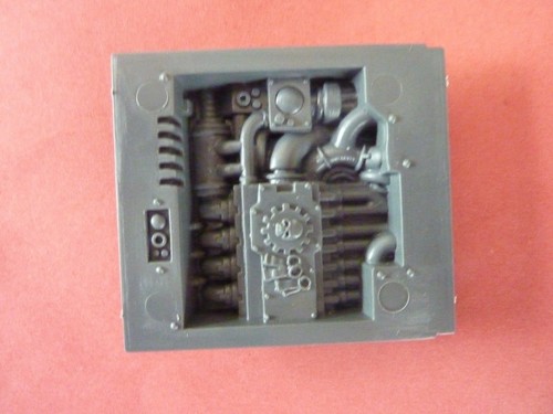 Space marine land raider - land,