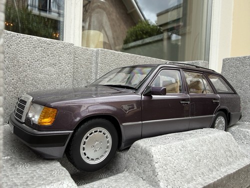 Mercedes benz 300d - 1:18,