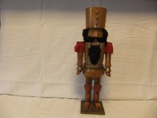 Erzgebirge Nussknacker Holz