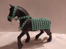 Grüne  Strass Schmuck Decke u. Halfter z. Bsp.  Schleich  Pferde & Halsring
