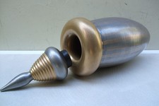 Elegante Designer-Deckelvase