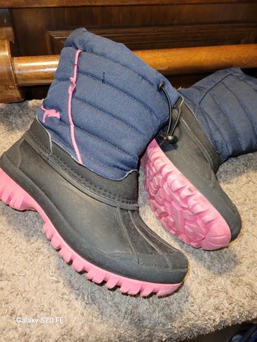 Mädchen schnee regen - mädchen, stiefel