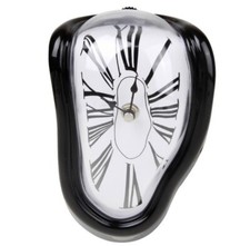 Schmelzende Uhr Zerfliessende