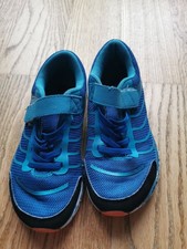 Sneaker/ Hausschuh, Größe 31