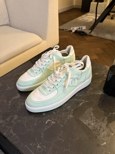Chanel low top sneaker - chanel, cc