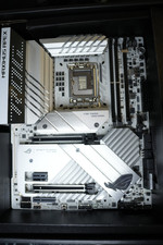 ASUS ROG Maximus Z790 Apex LGA