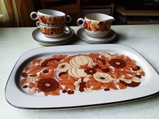 Servierplatte, Suppentasse