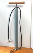 Luftpumpe Standpumpe Fußluftpumpe in OVP DDR Auto Motorrad Fahrrad Oldtimer 