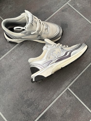 Chanel sneaker low top - chanel,