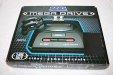 Sega Mega Drive 2 + 2 Sega Controller + OVP Originalverpackung