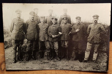 Gruppe deutsche Soldaten in Uniform Stiefel - XII / 1 ? / Foto wohl I. Weltkrieg