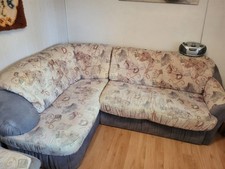 Neuwertiges Sofa mit Schlaffunktion und Sessel, Lindgrün leicht Bunt, 2,20x1,60m
