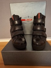 Damen - Prada Stiefeletten – Größe 37,5 – schwarz - neuwertig