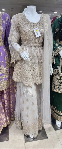 Pakistanisches brautjungfer - pakistanisches,