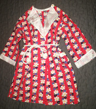 zauberhafter alter Puppen Hausmantel Bademantel für die große Puppe