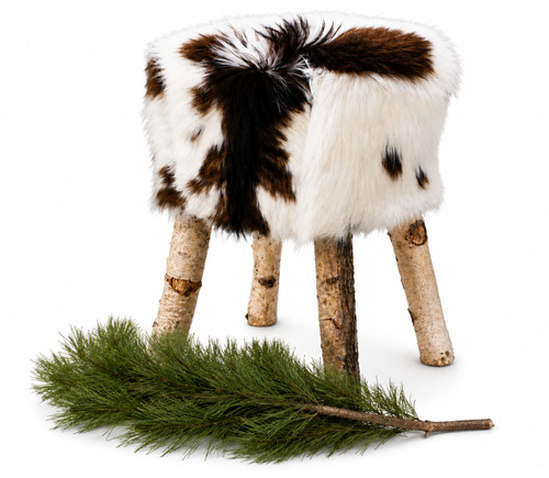 Rustikaler holzhocker mit - holzhocker,