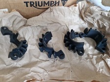 Gerippte Krümmerringe Schwarz Triumph Thruxton 17-20 Finned Castings