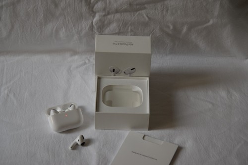 Apple airpods pro - 1., 2020