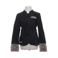 Personal Affairs, Blazer