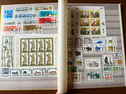 Briefmarken - 2x,