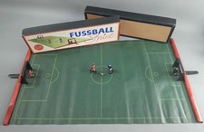 DDR 1954 50s FUSSBALL Spiel Spielzeug Sammler Vitrine Bakelit eines der ERSTEN !