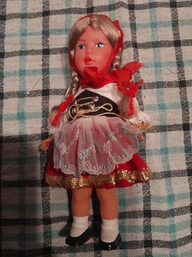 Dancing doll sweatheart - dancing,