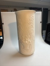 2507006 AK Kaiser edle Zylindervase Vase Blumenvase M. Frey Höhe 29,8 cm Biskuit