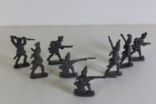 KONVOLUT #9: 8 unbemalte Zinn-