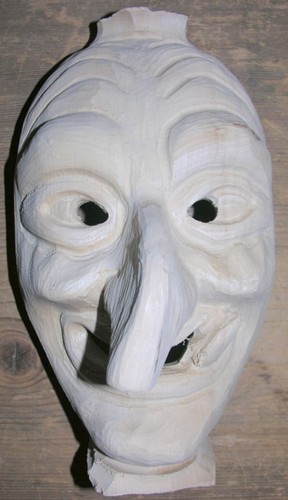 Holzmaske als hexenmaske - holzmaske,