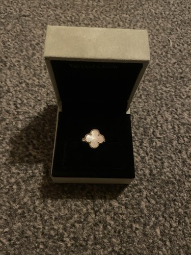 Van cleef arpels alhambra - &,