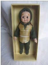 PORZELLANPUPPE 18 cm. -