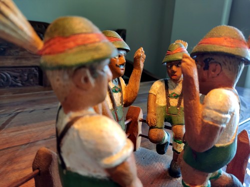Holzschnitzerei oktoberfest - holzschnitzerei,