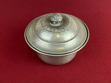 Versilberte Deckeldose