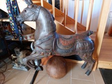 altes Karussellpferd