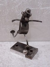 Schwere Metall Design Figur