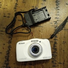 Nikon Coolpix W100 Waterproof