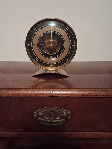 Fischer aneroid barometer - ,