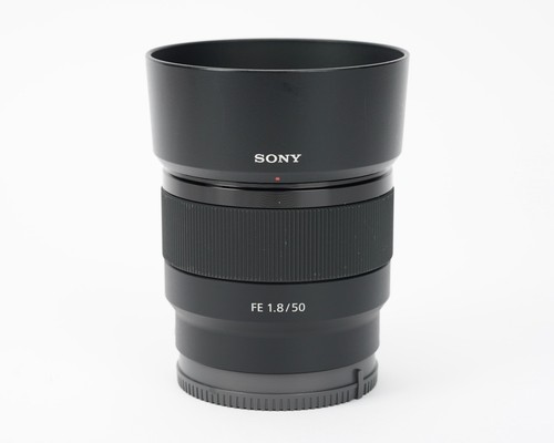 Sony 50mm 8 - f/1.8, vollformat