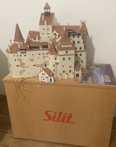 Faller 130820 schloss bran - faller,