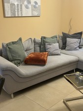 Graues Sofa