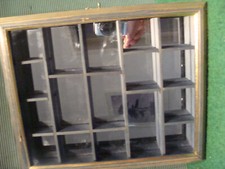 Setzkasten für Miniaturen Spiegelrückwand 29 x 24 cm