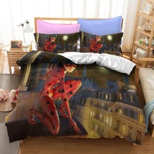 Roter Marienkäfer Superheldin