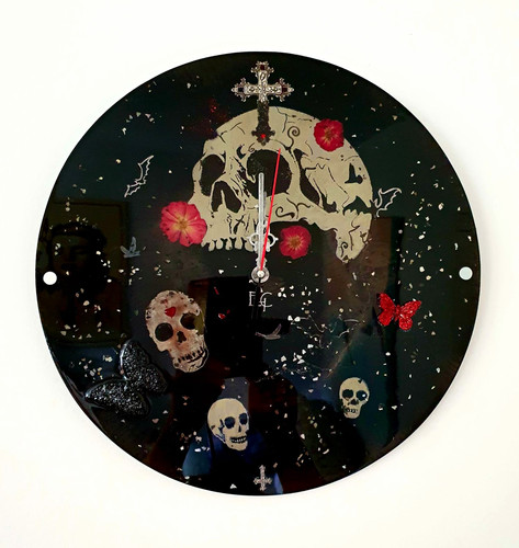 Wanduhr totenkopf - totenkopf,