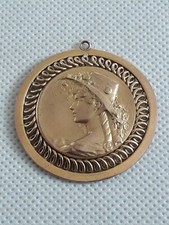 Alter Anhänger, Porträt Dame  , vergoldet (j7)