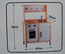 Spielküche aus Holz für